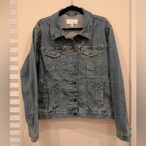 Time and Tru Women's Denim Jacket (L)